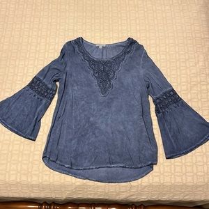 Floral & Ivy 60’s style blue long sleeve top